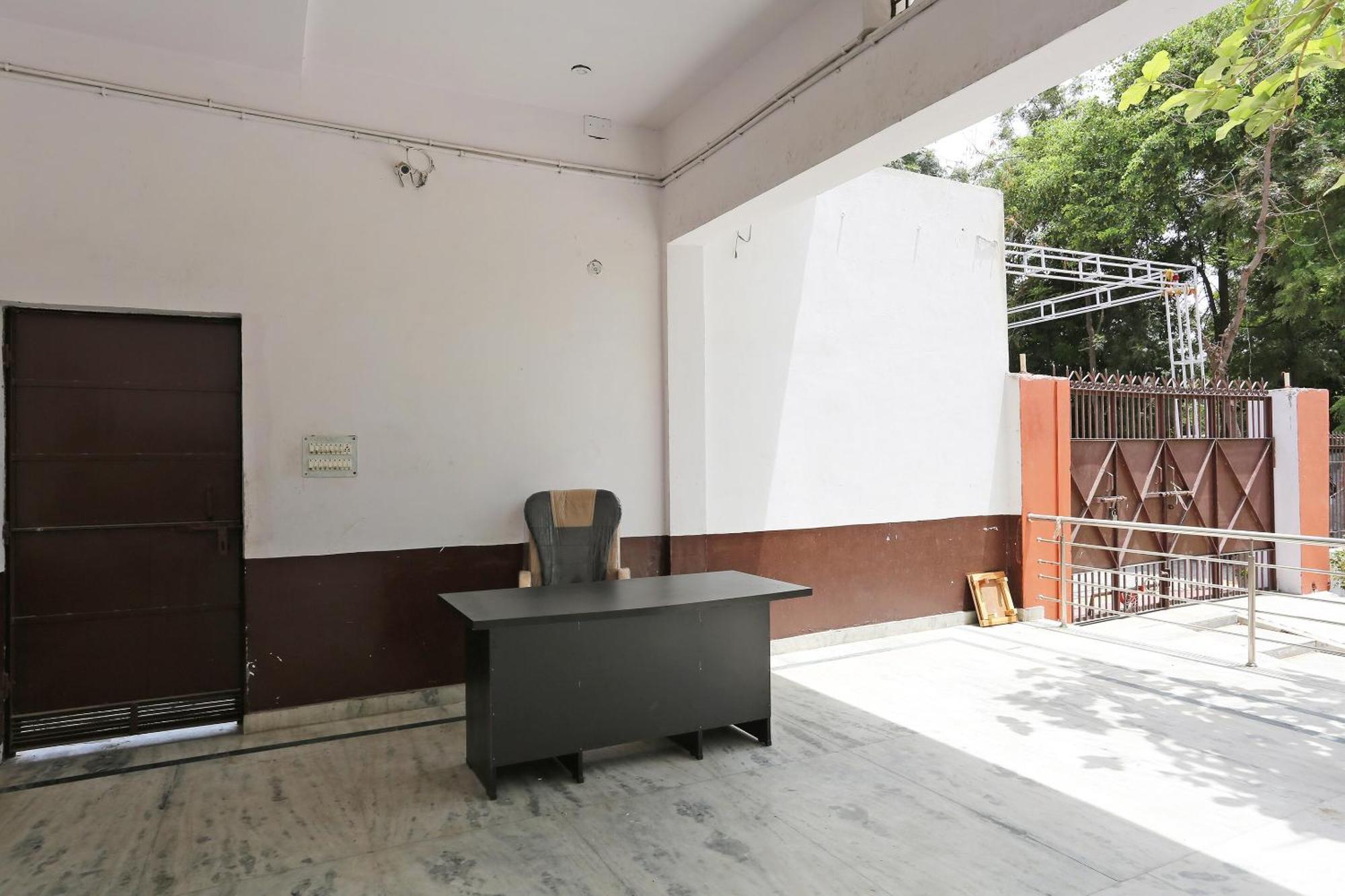 Spot On Angel Garden Hotel Alīgarh Exterior foto